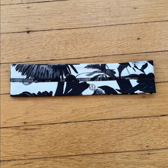 lululemon athletica Black and White Headband - Picture 1 of 3